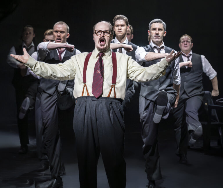 Chess_Det-Ny-Teater_Molokov_(Søren-Bech-Madsen)_Fotograf_Camilla-Winther